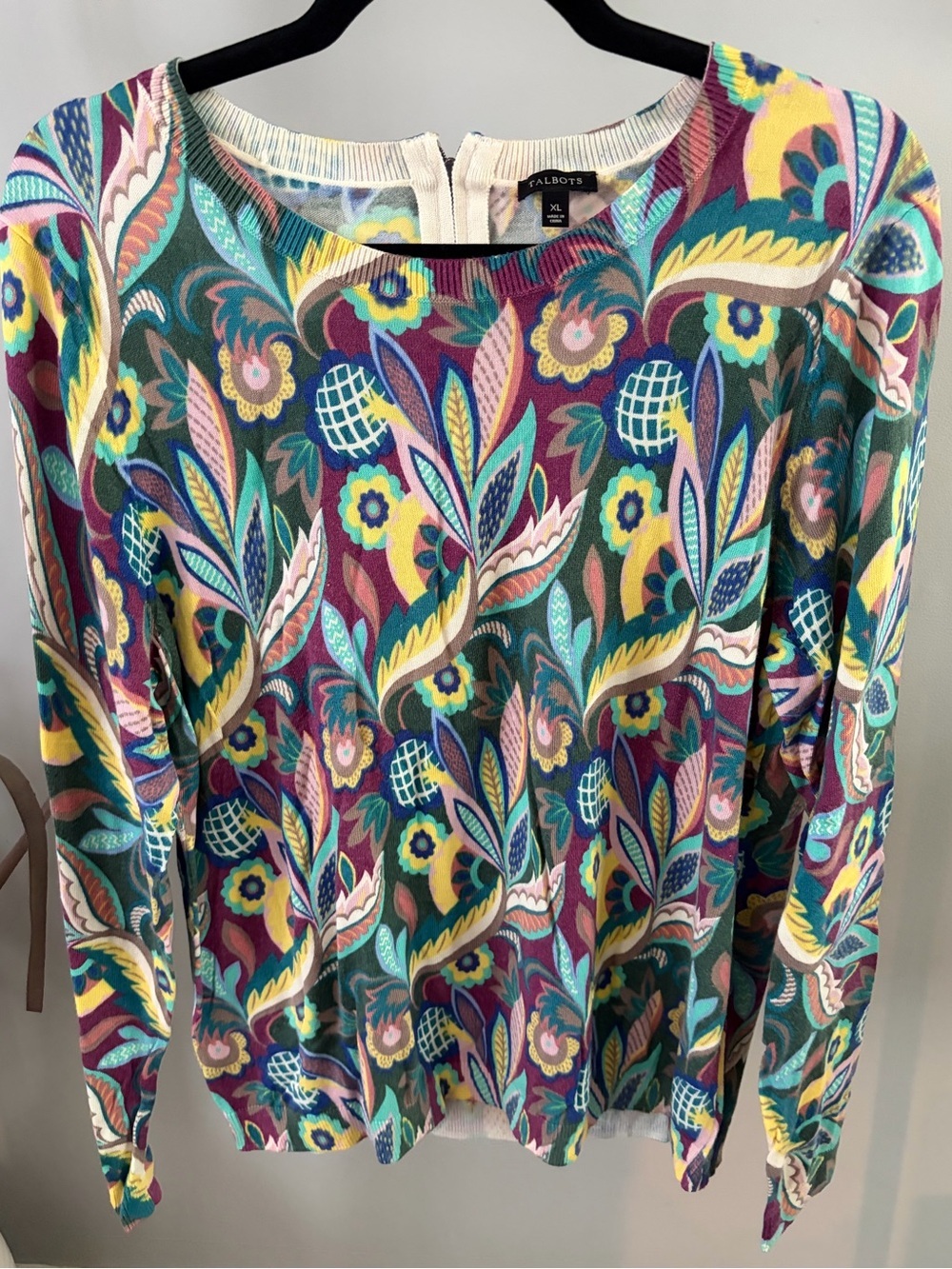 Talbots  abstract Jacobean floral Print Knit Top with back zipper - XL